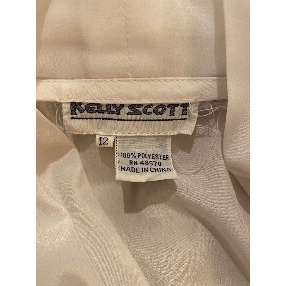 Kelly Scott Fitted Blouse Size 12 White Top Covered Buttons Dressy‎ Silky Feel - Picture 9 of 10